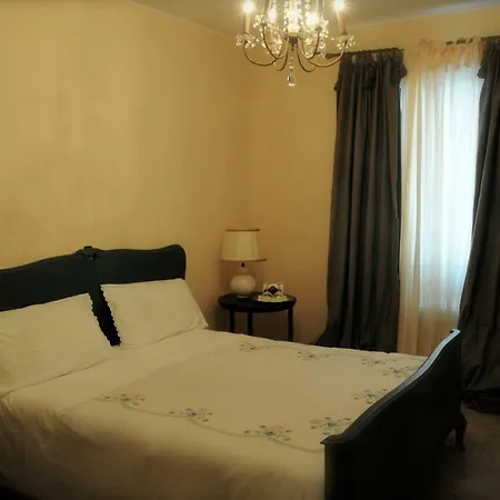 Domu Mena Bed & Breakfast Villasor
